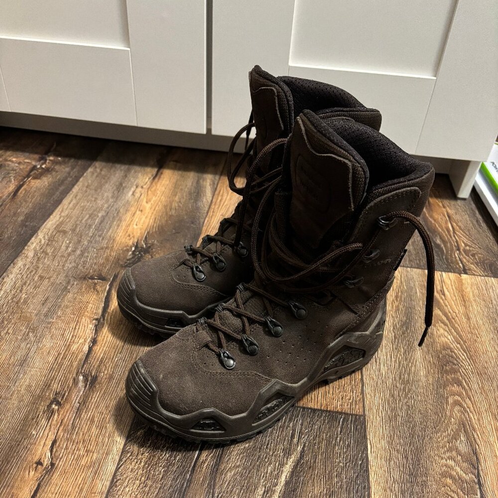 Lowa Combat Hiking Boots Womens Size 5 US Dark Brown